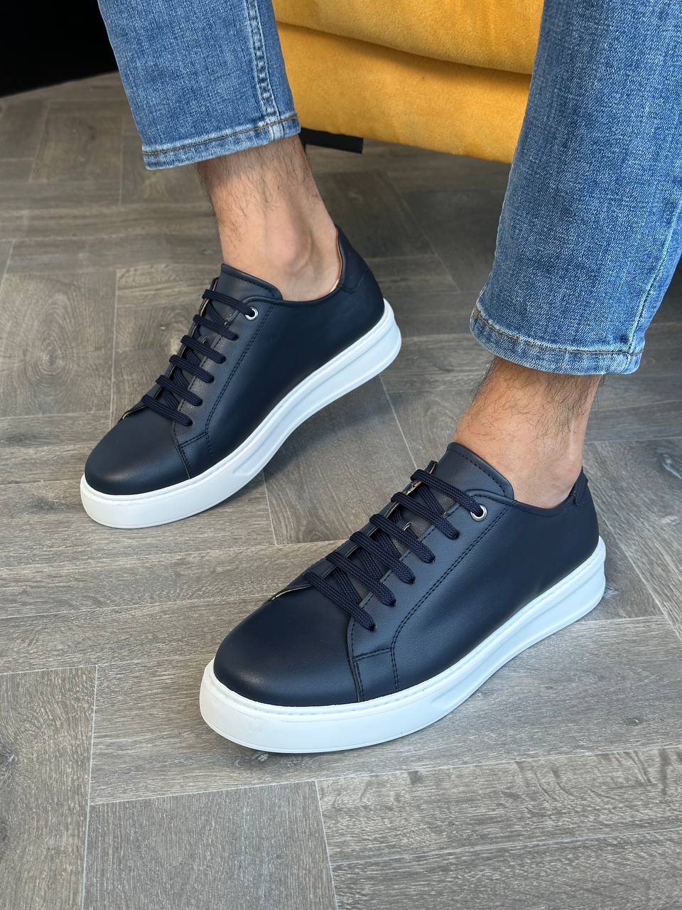 Sleek Tan Shoes - Navy