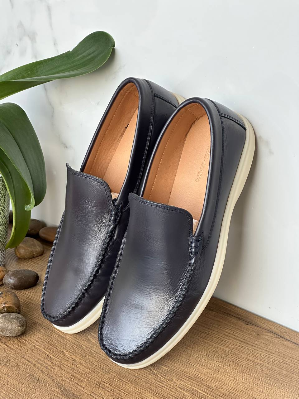 Leather Moccasin - Navy